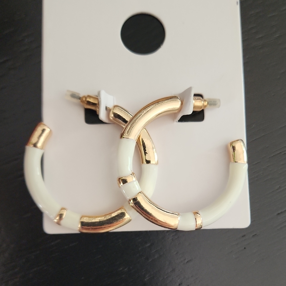B11 Hoop Earrings - Picture 5 of 8